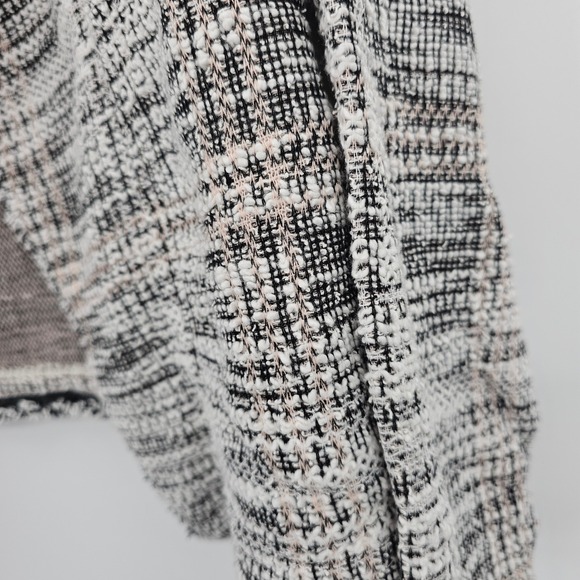 Max Studio Womens Black White Tweed Boucle Open Front Blazer Jacket Fringe M - Picture 3 of 8